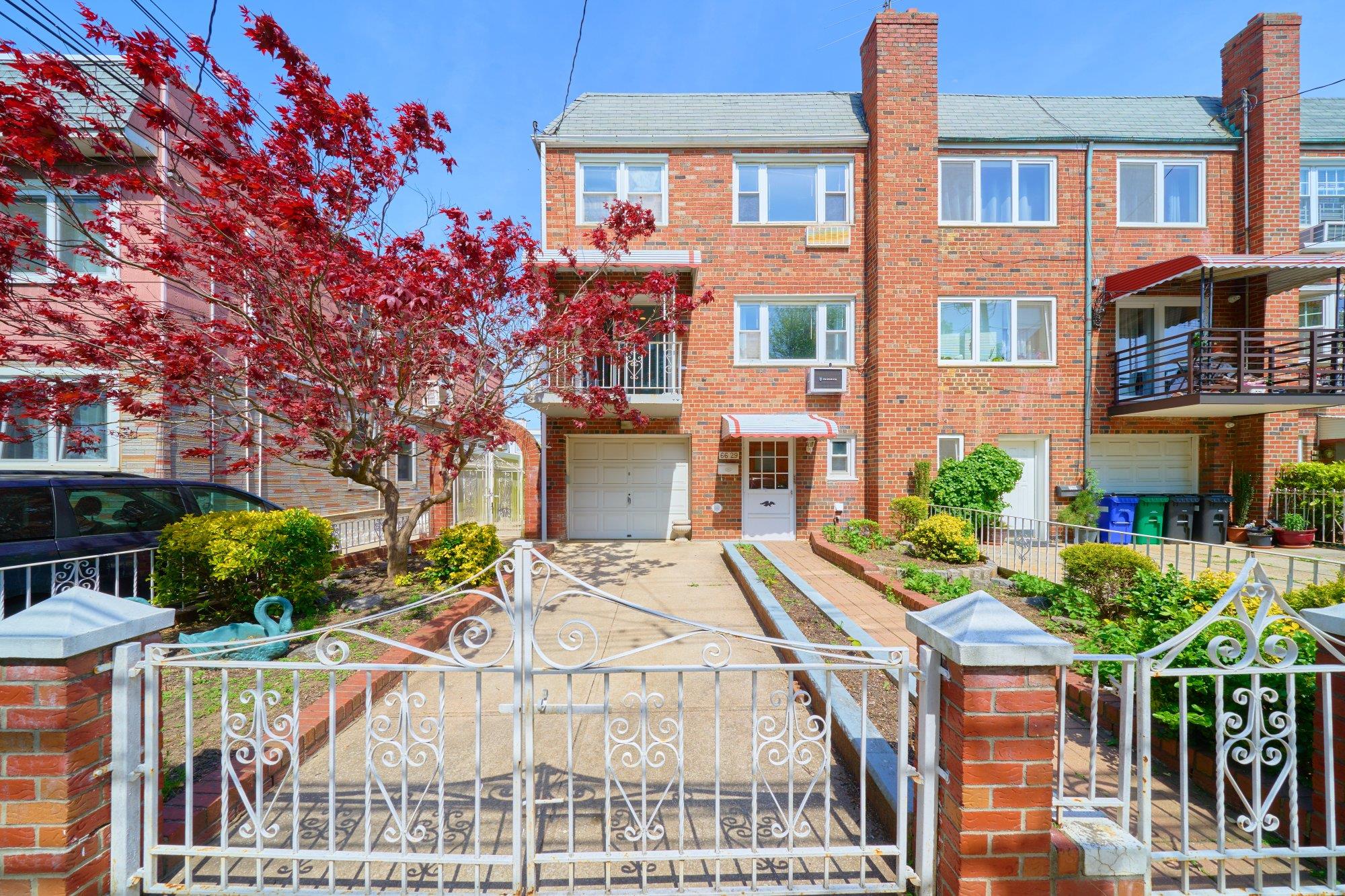 74th Street, Middle Village, Queens, NY - 7 Bedrooms  
3 Bathrooms - 