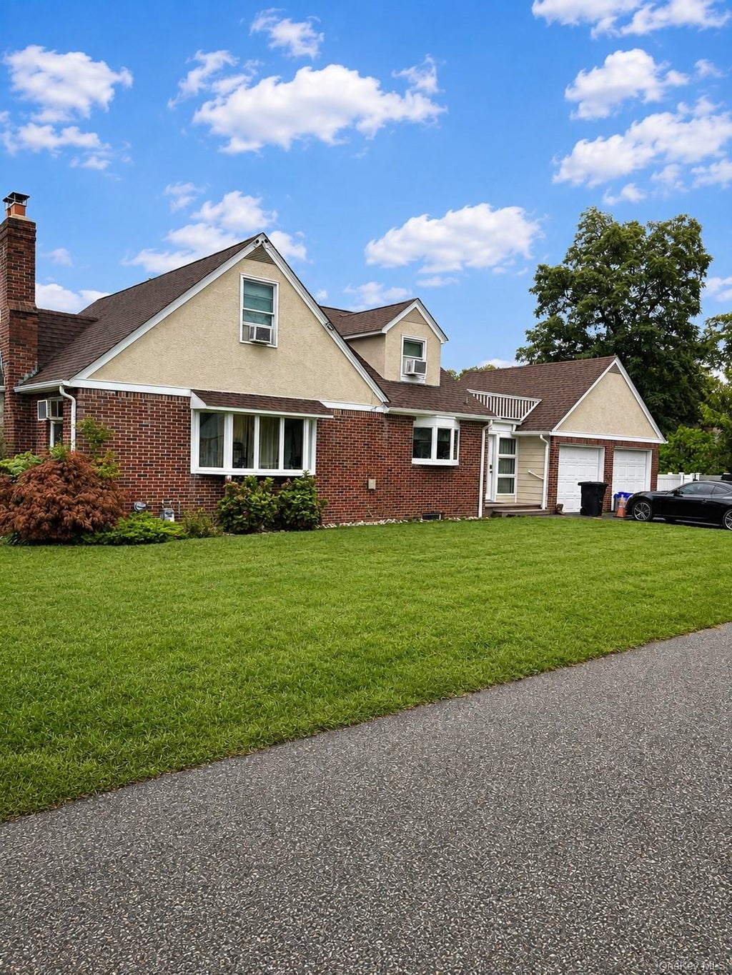 Photo of 49 Seafield Lane, Bay Shore, NY 11706 (MLS # 1046542)