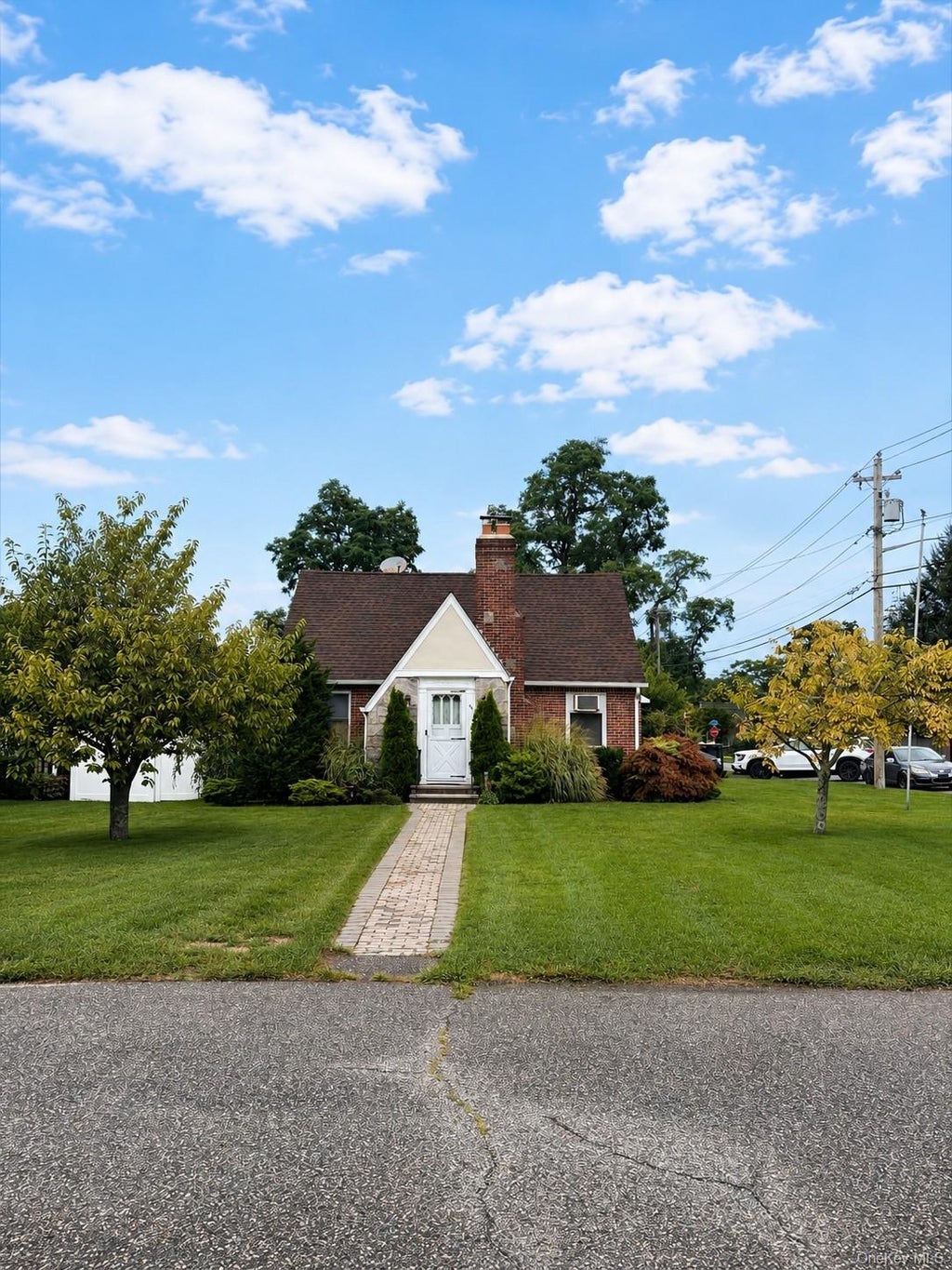 Photo of 49 Seafield Lane, Bay Shore, NY 11706 (MLS # 1046542)