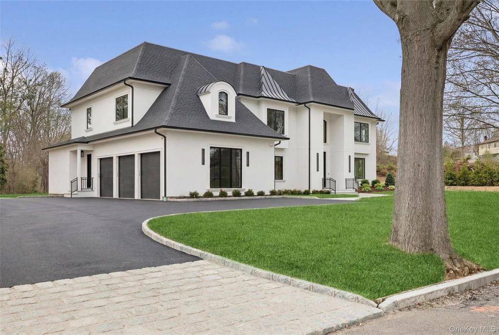 Photo of 3 Wedgewood Drive Dr, Dix Hills, NY 11746 (MLS # 990354)