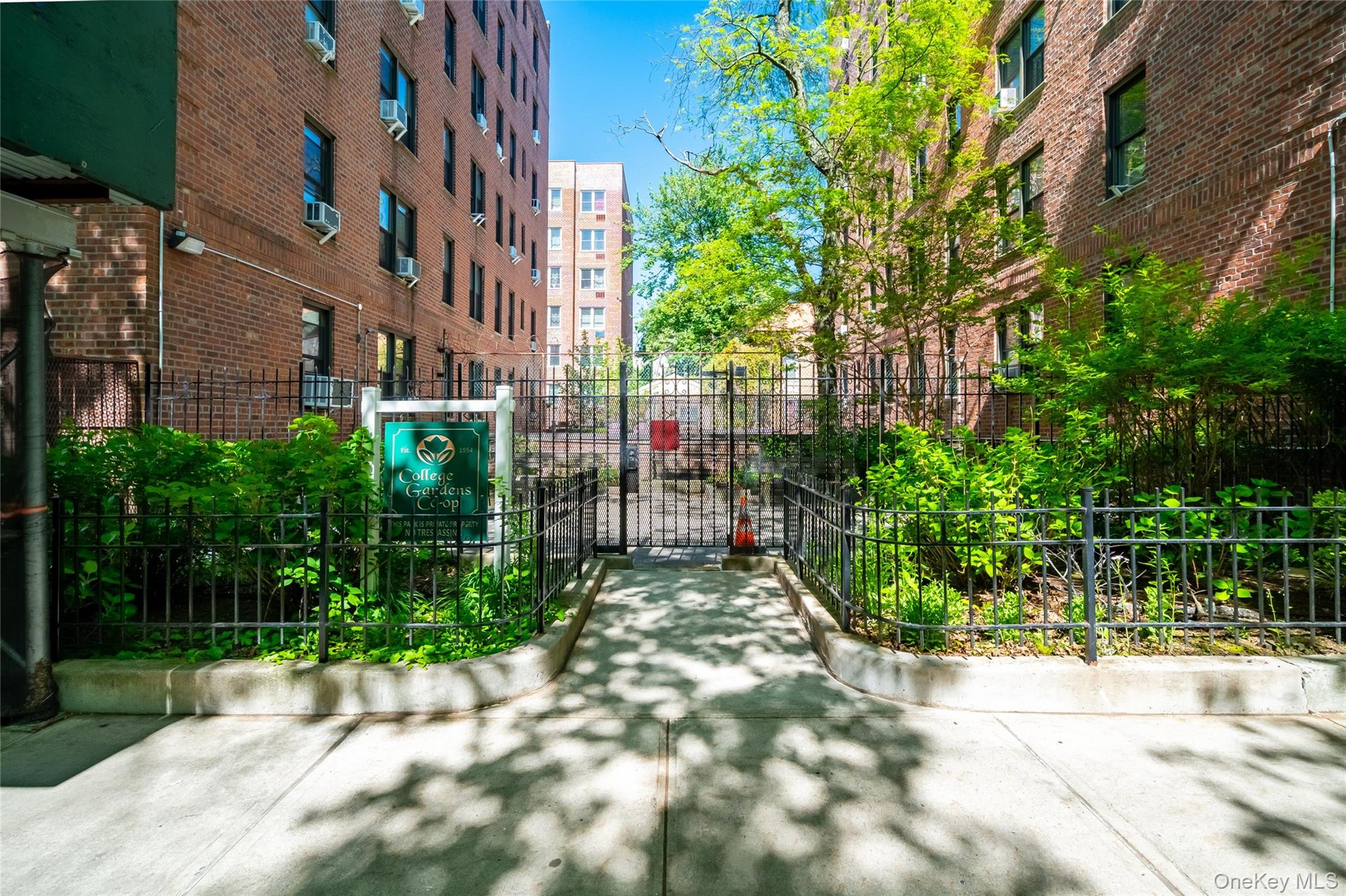 3535 Kings College Place 3G