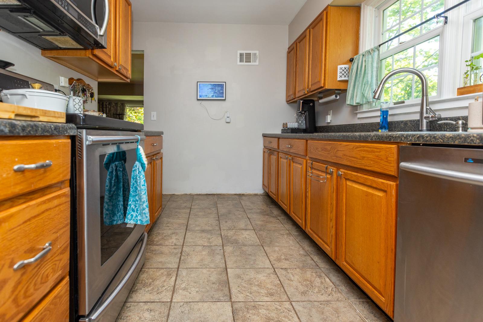 146 Corlies Avenue, Poughkeepsie, New York image 8