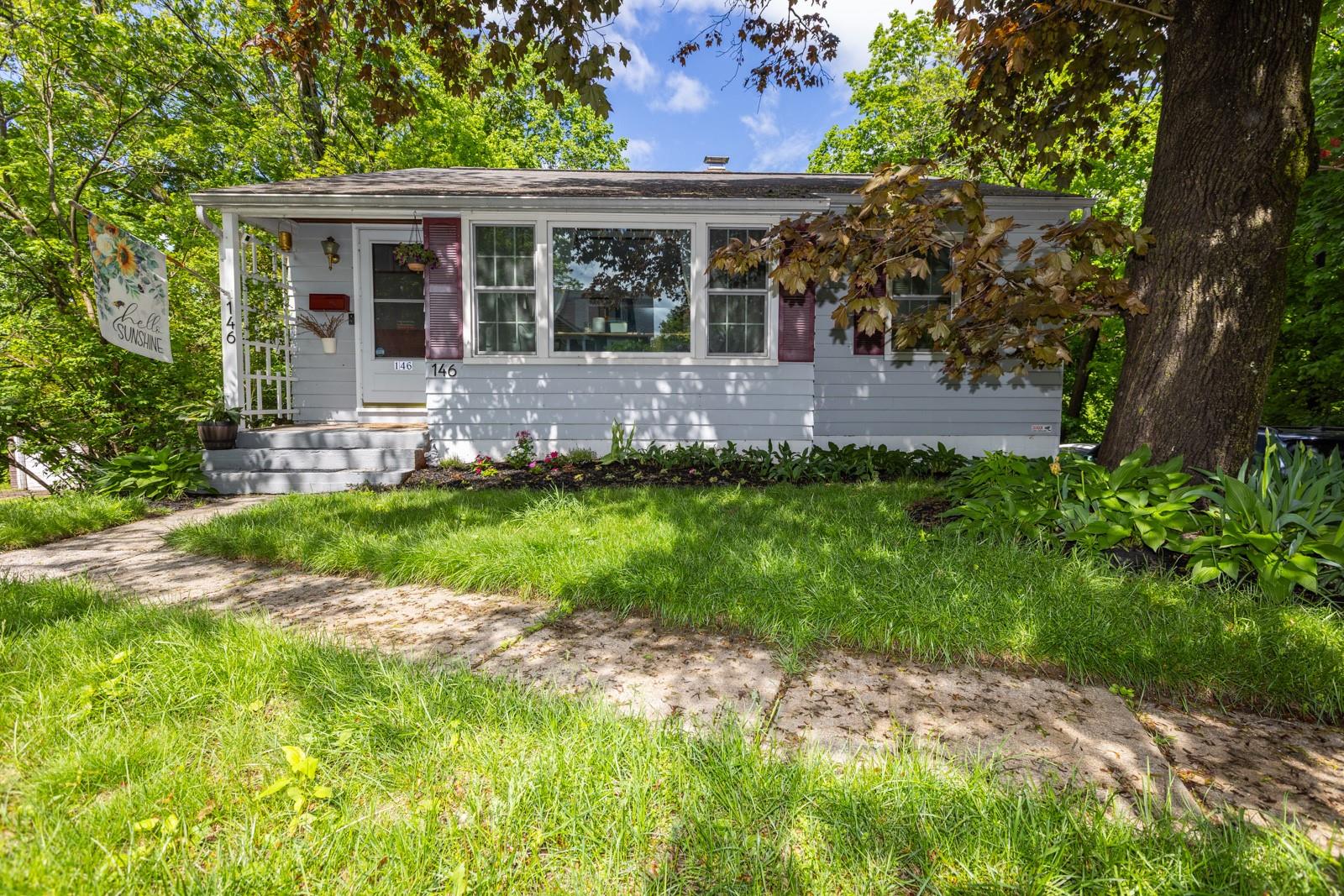 Corlies Avenue, Poughkeepsie, New York - 2 Bedrooms  
1 Bathrooms  
5 Rooms - 