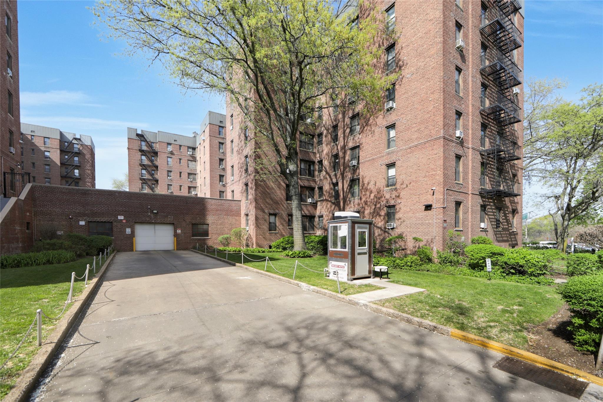112-25 34th Avenue Ave #3E, Corona, New York image 2