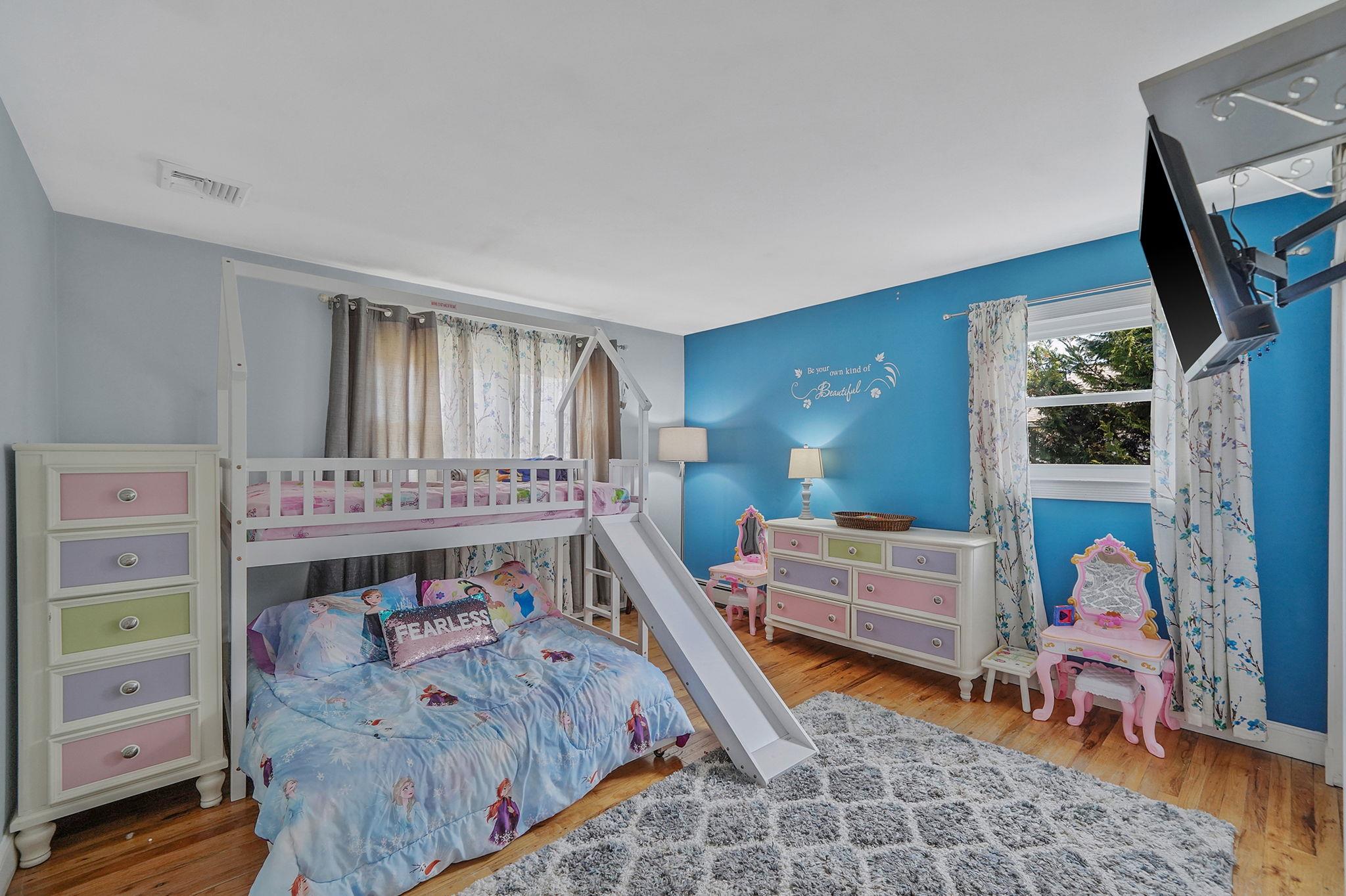 62 Birch Street, Lake Grove, New York image 10