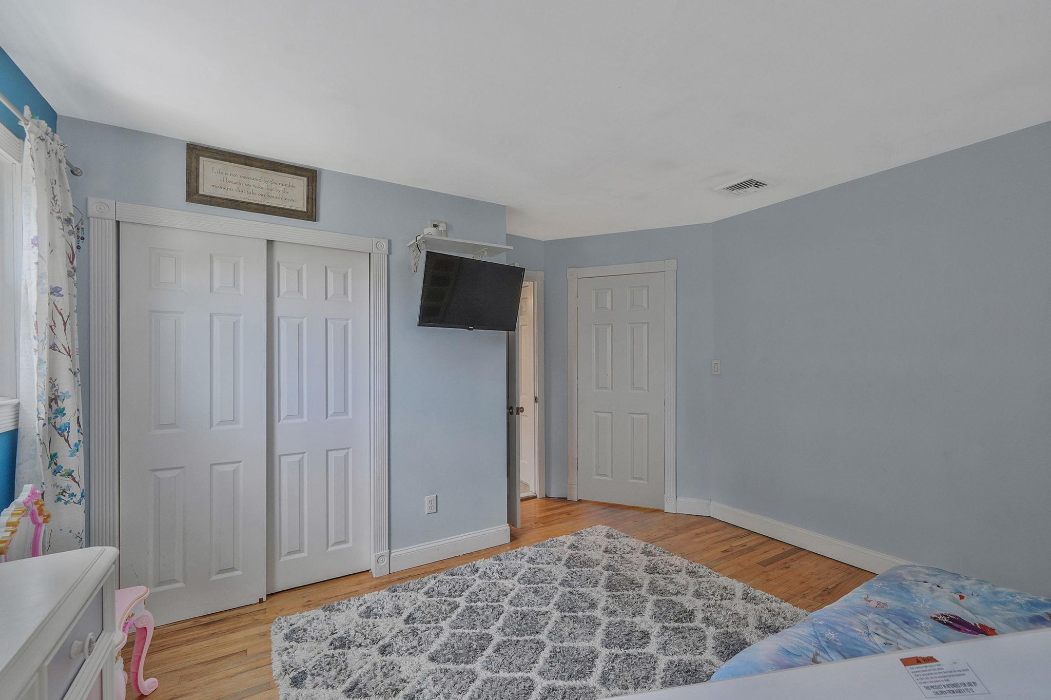62 Birch Street, Lake Grove, New York image 9