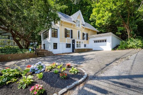 122 Main Street Roslyn NY 11576