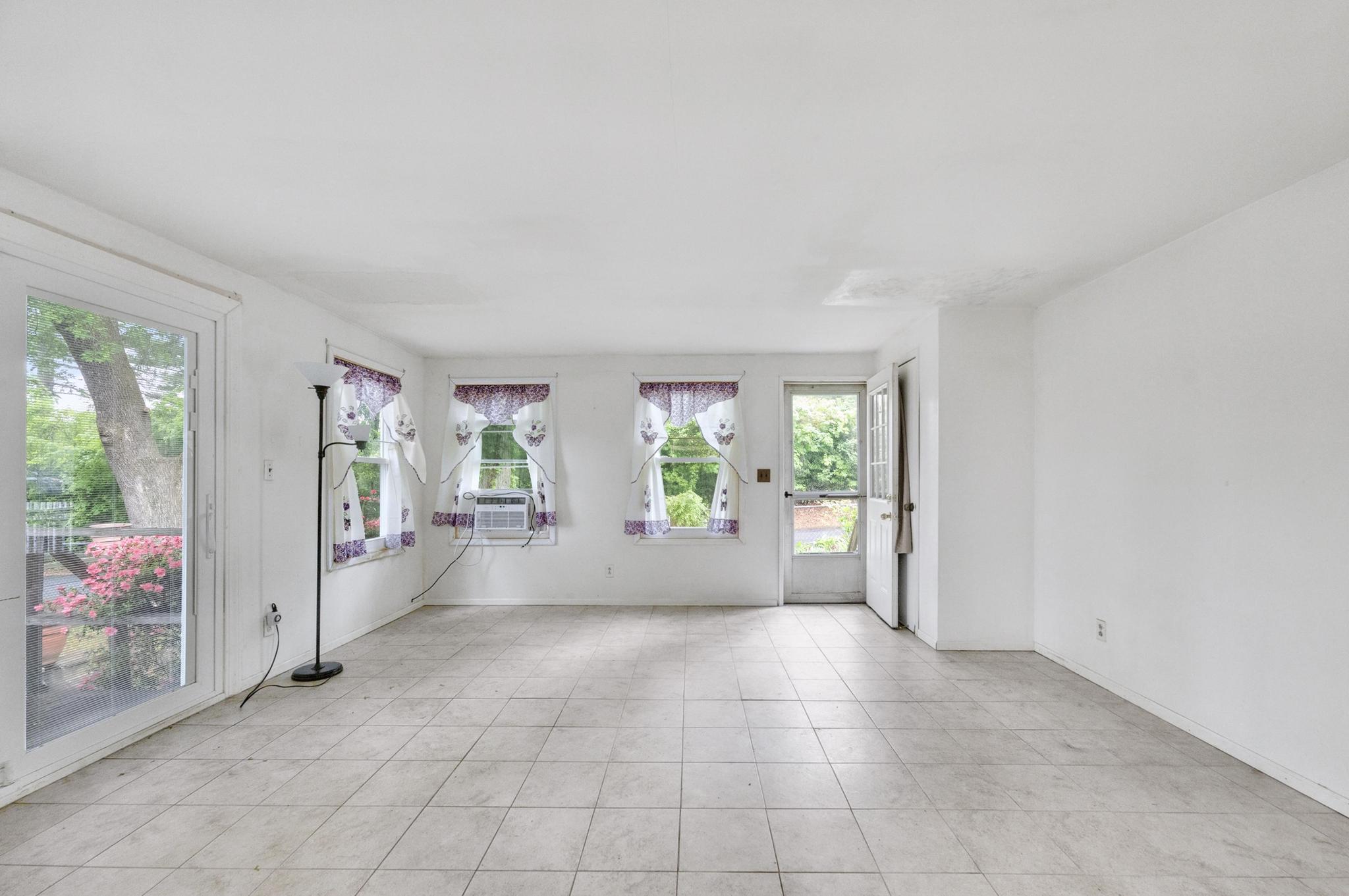 19 Jupiter Road, Rocky Point, New York image 6