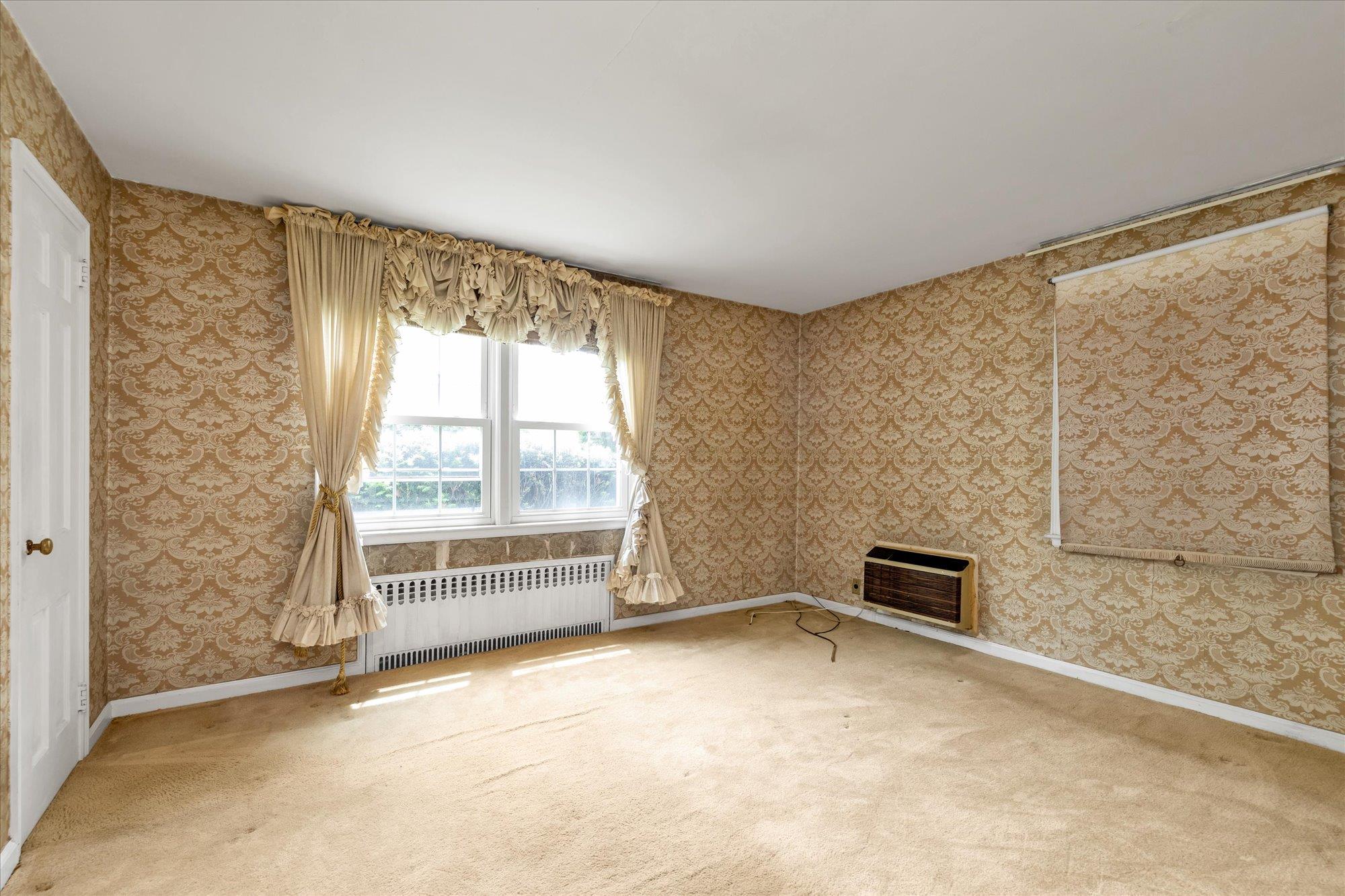 725 Clinton Street, Westbury, New York image 12