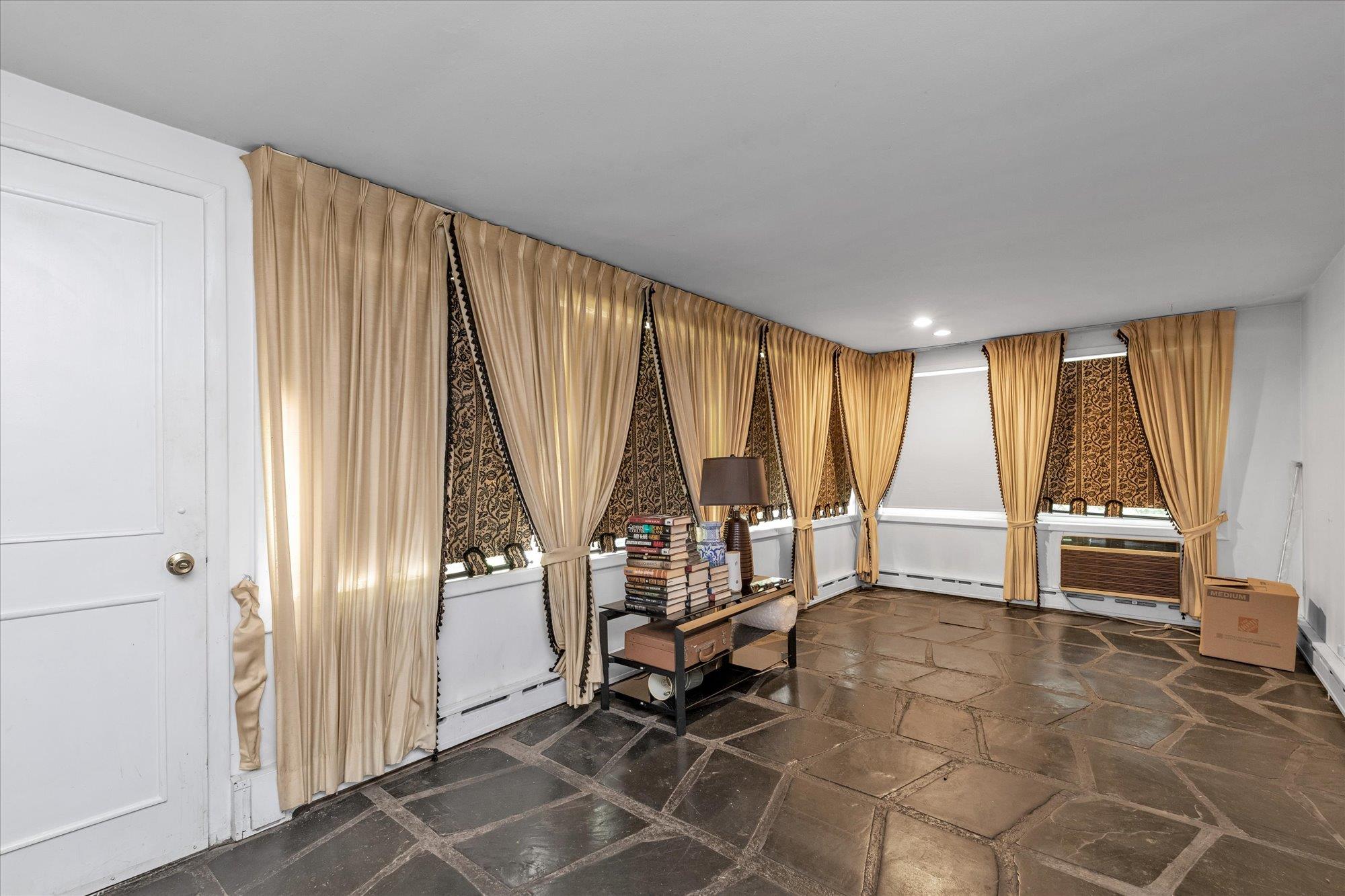 725 Clinton Street, Westbury, New York image 8