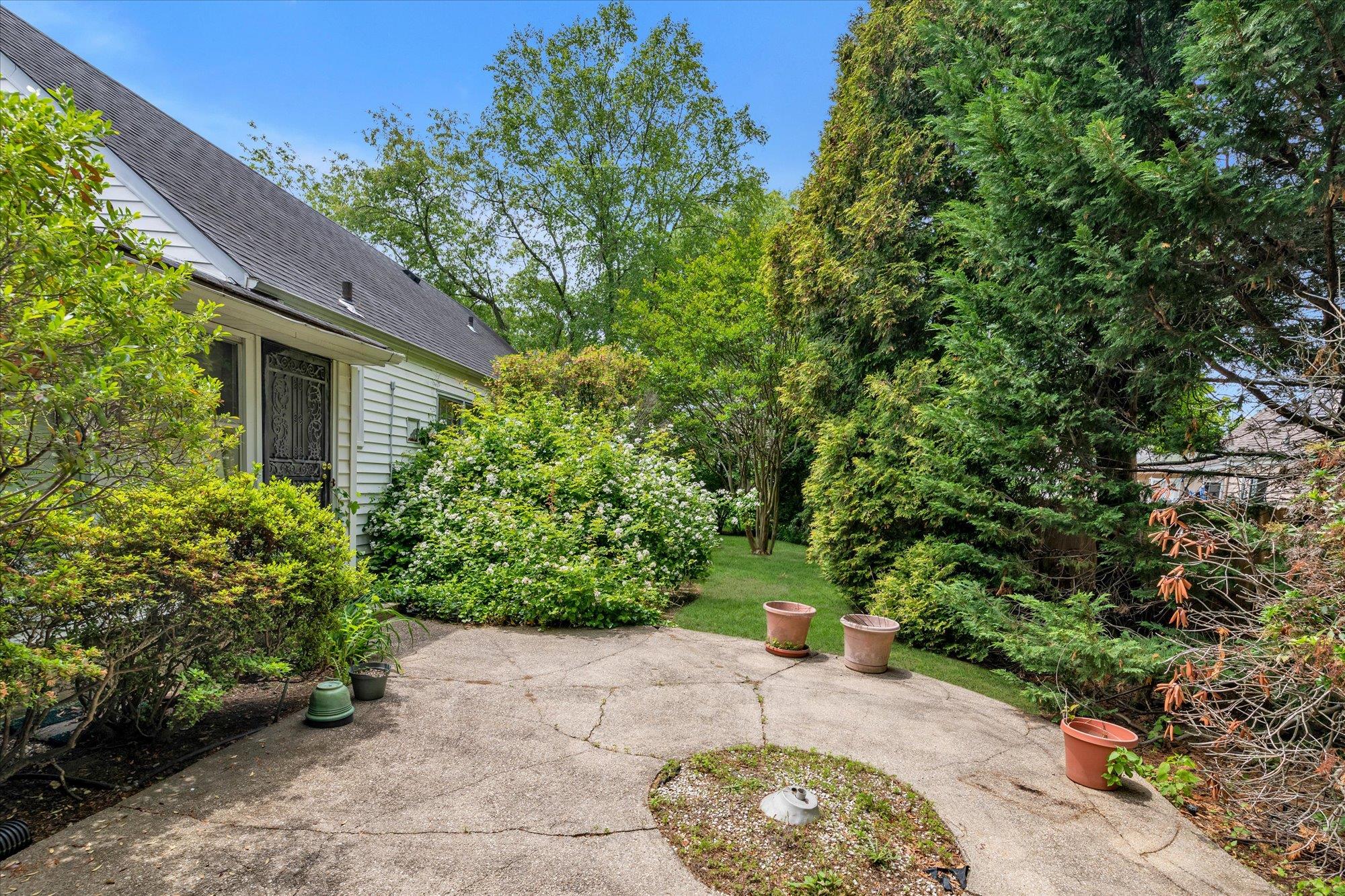 725 Clinton Street, Westbury, New York image 20