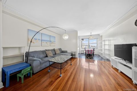 Photo of 9905 63rd drive DR #14R, Rego Park, NY 11374 (MLS # 1002503)