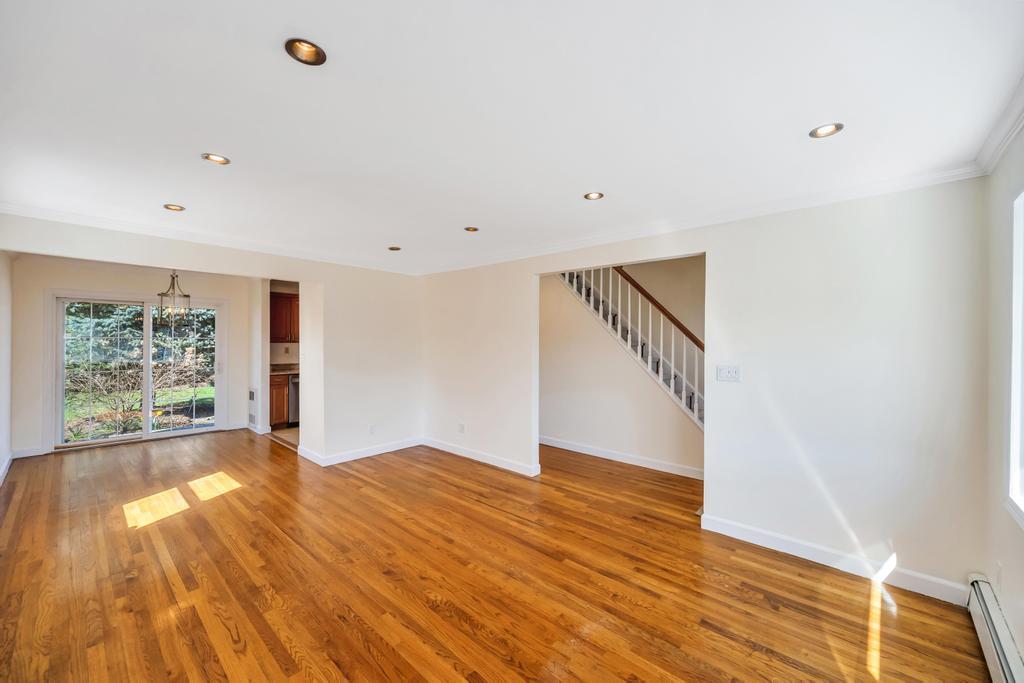 70 Spruce Street, Hicksville, New York image 10