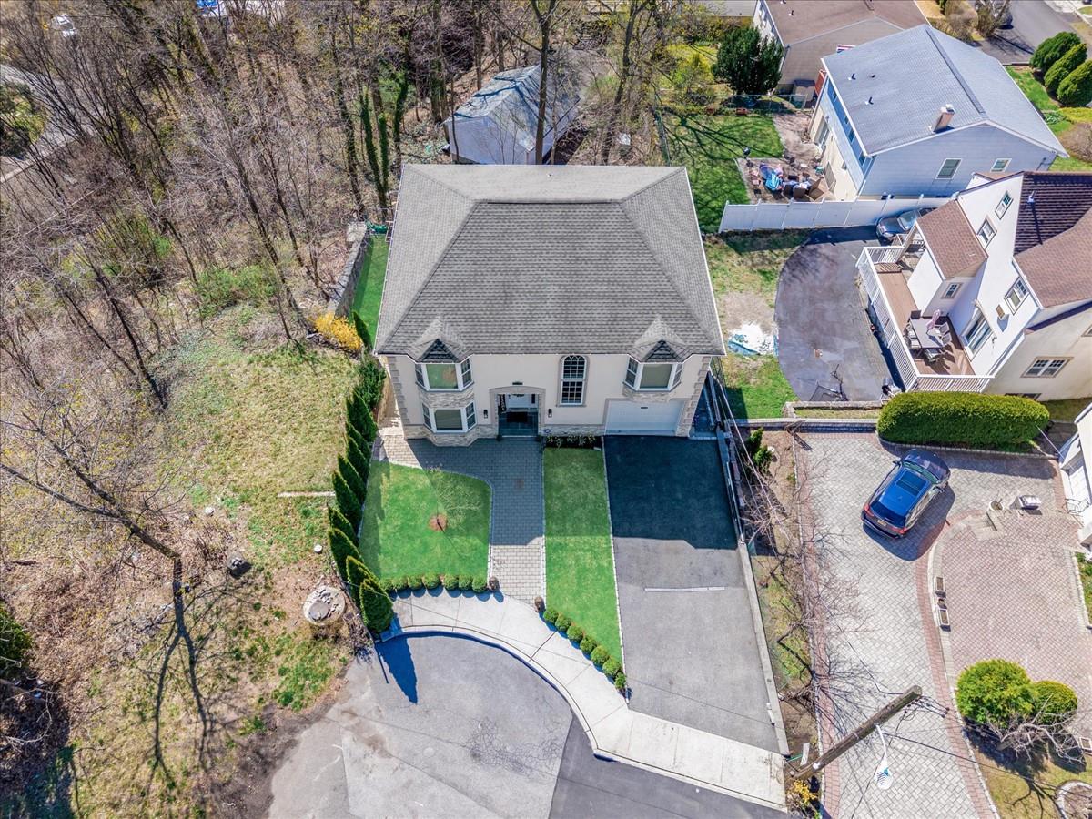 10 W Sudbury Place, Yonkers, Florida image 32