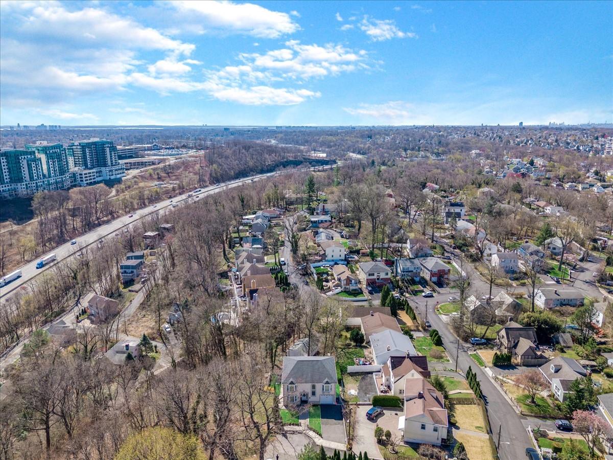 10 W Sudbury Place, Yonkers, Florida image 34