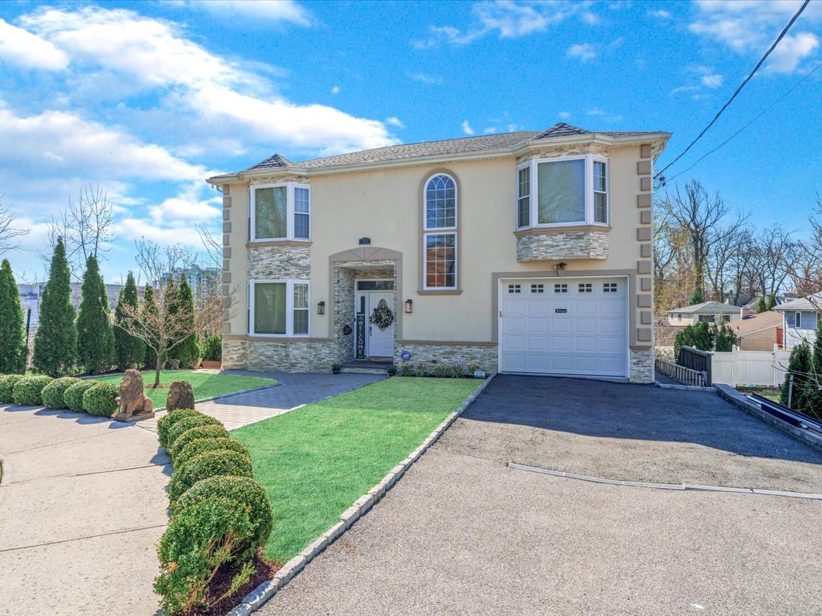 10 W Sudbury Place, Yonkers, Florida image 2