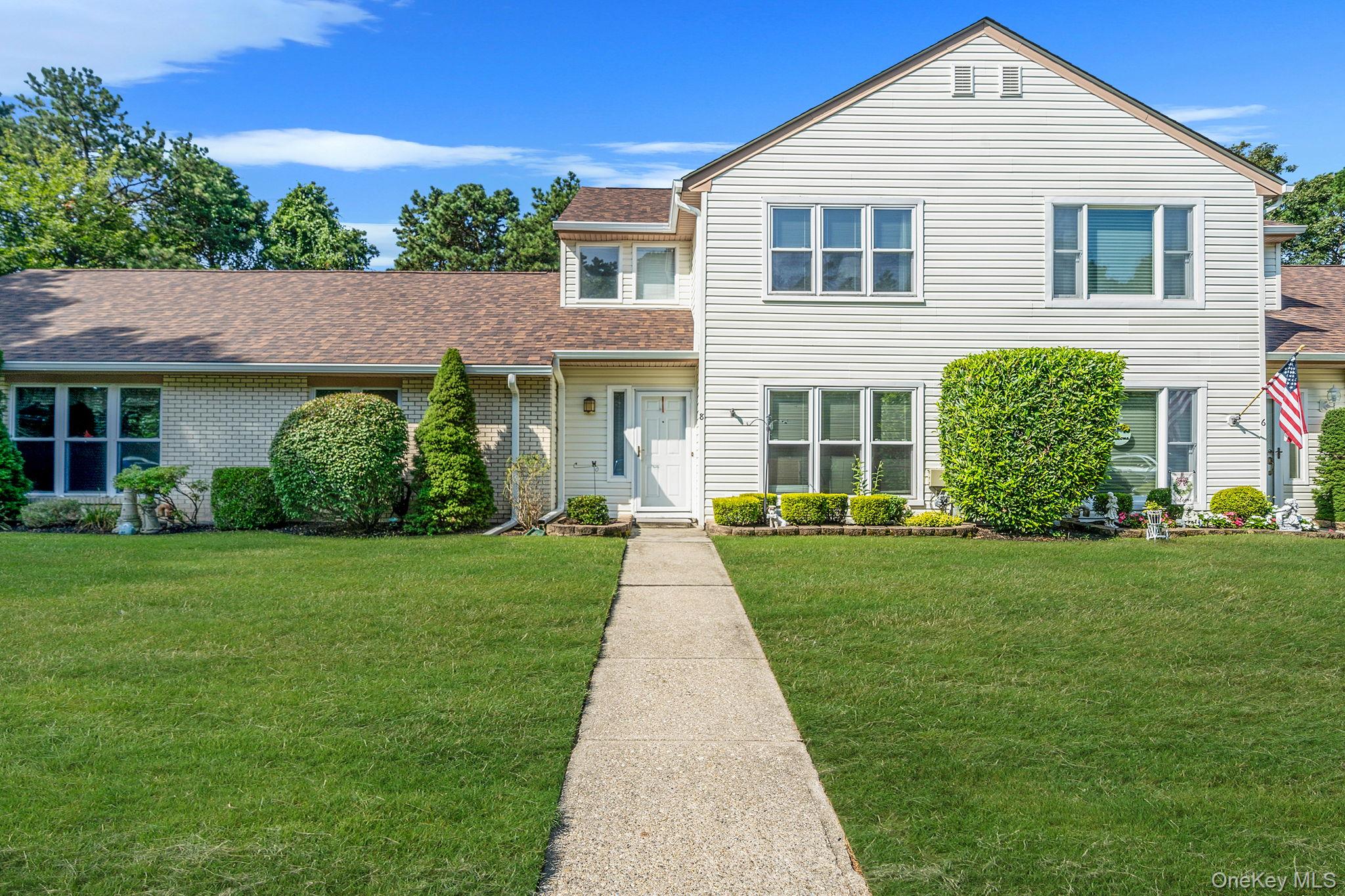 8 Crescent Circle