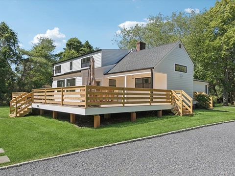 Homes For Sale - 1579 N Sea Road<br/> Southampton, NY 11968