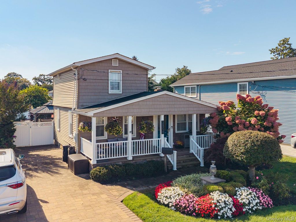 Photo of 2806 Wilson Avenue, Bellmore, NY 11710 (MLS # 922257)