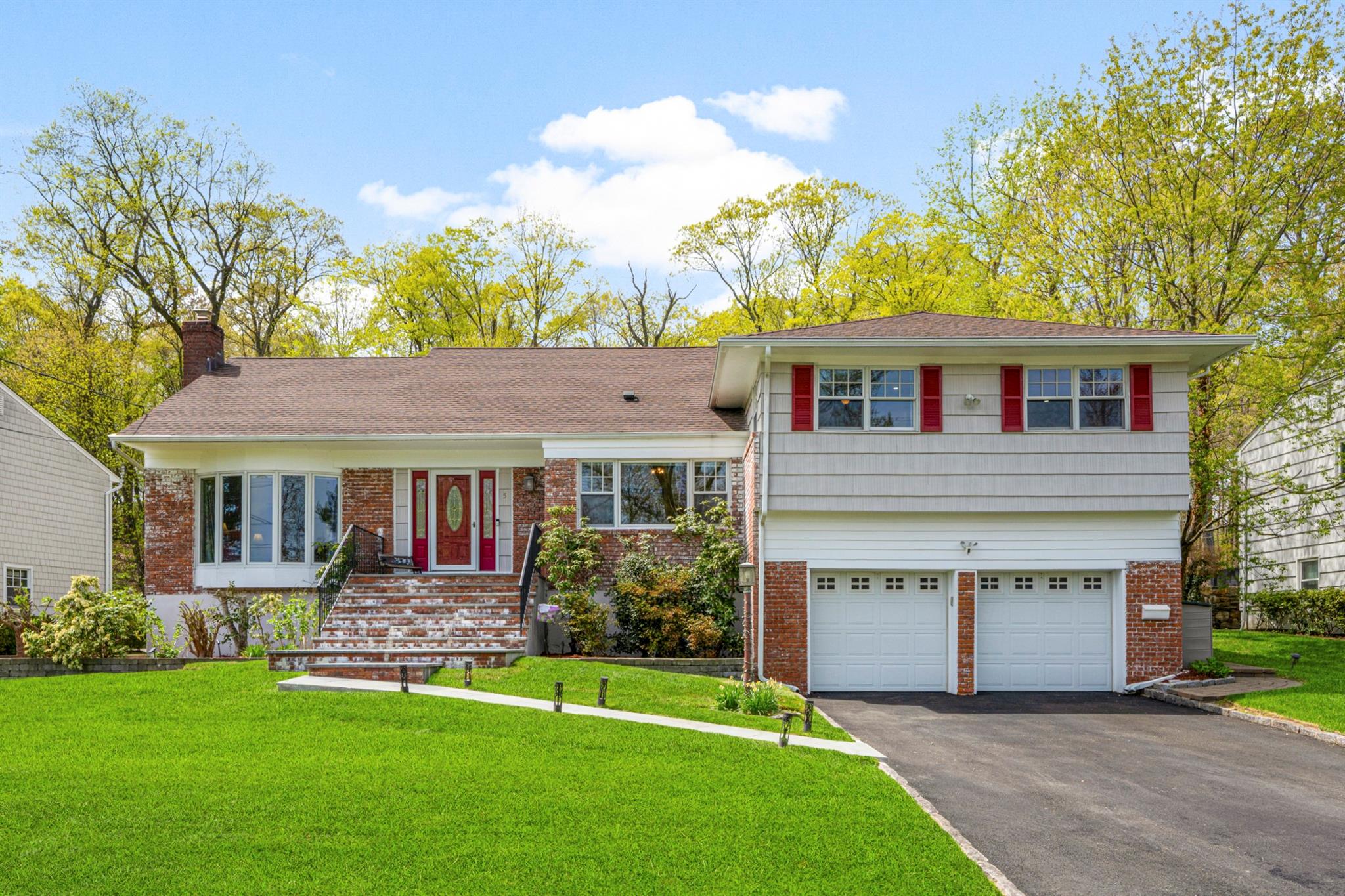 Rental Property at Sylvan Lane, Scarsdale, New York - Bedrooms: 4 
Bathrooms: 4 
Rooms: 9  - $11,000 MO.