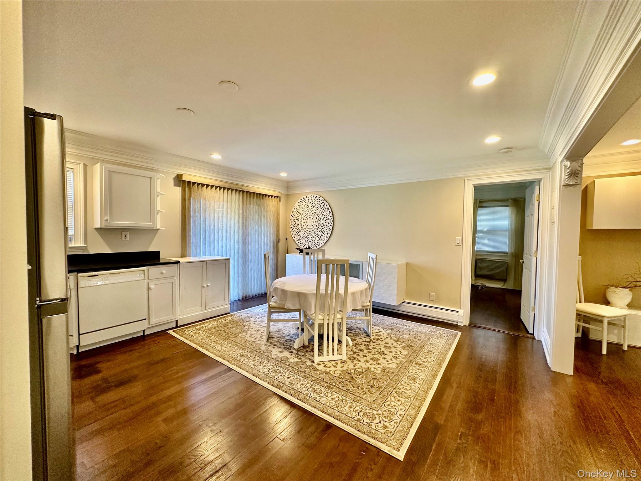 2 Oxford Court 8012