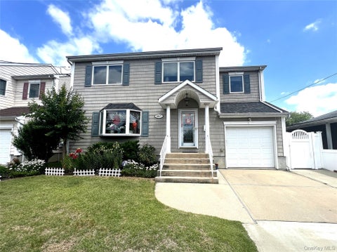Homes For Rent - 2817 Clubhouse Road<br/> Bellmore, NY 11710