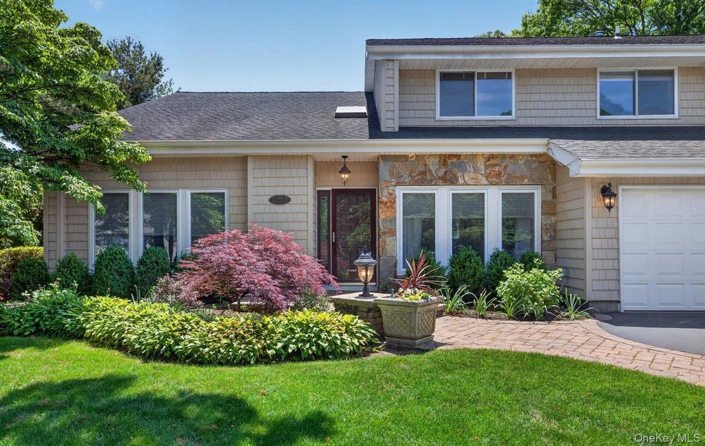 Photo of 49 Annandale Road, Commack, NY 11725 (MLS # 1005190)