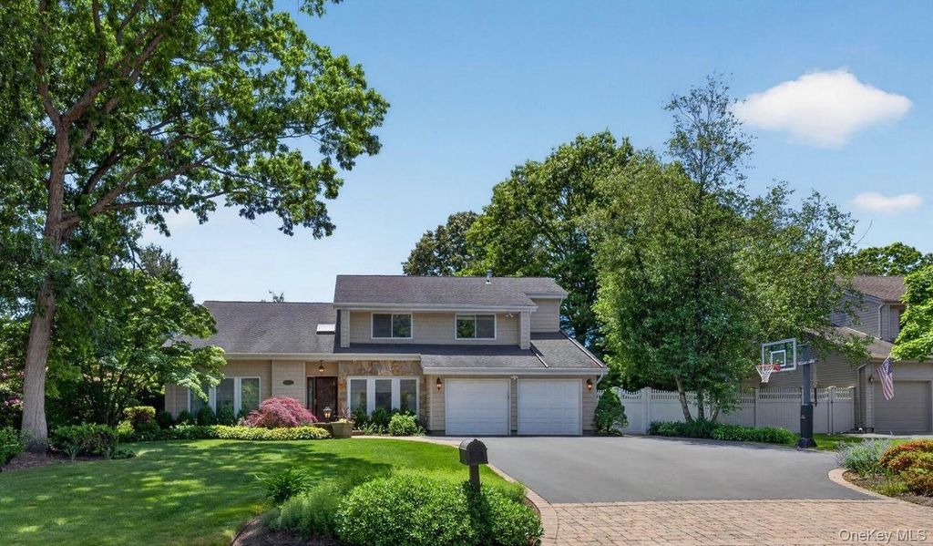 Photo of 49 Annandale Road, Commack, NY 11725 (MLS # 1005190)