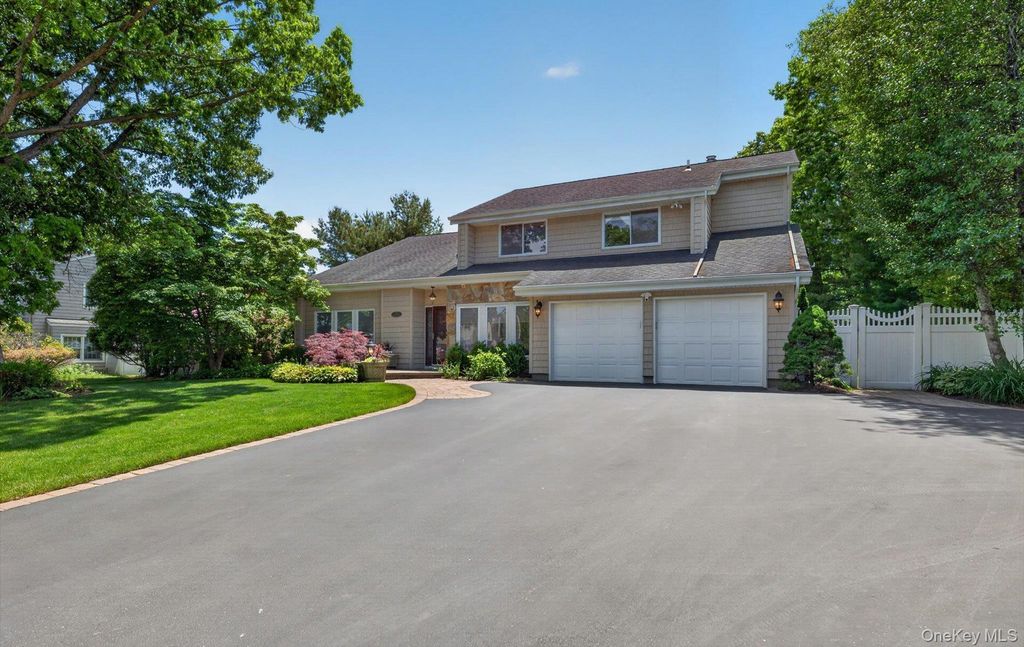 Photo of 49 Annandale Road, Commack, NY 11725 (MLS # 1005190)
