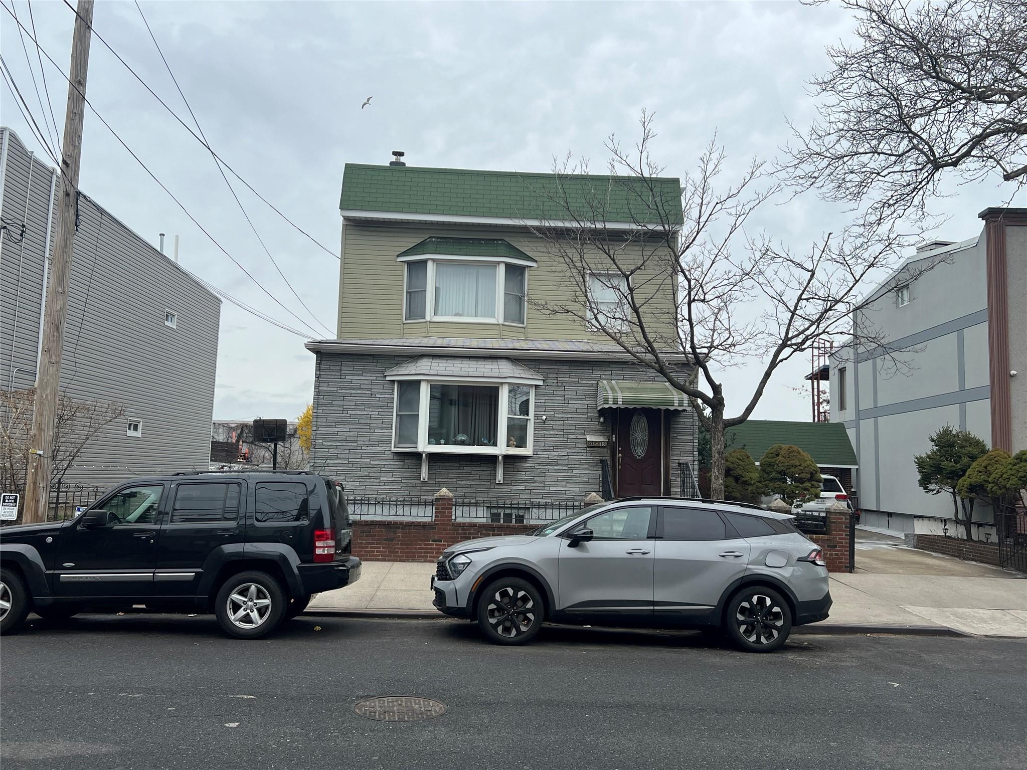 Maspeth Avenue, Maspeth, Queens, NY - 3 Bedrooms  
3 Bathrooms - 