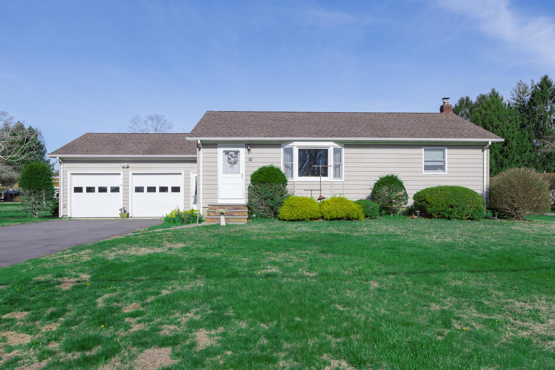 13 Tuttle Avenue, Eastport, New York image 3