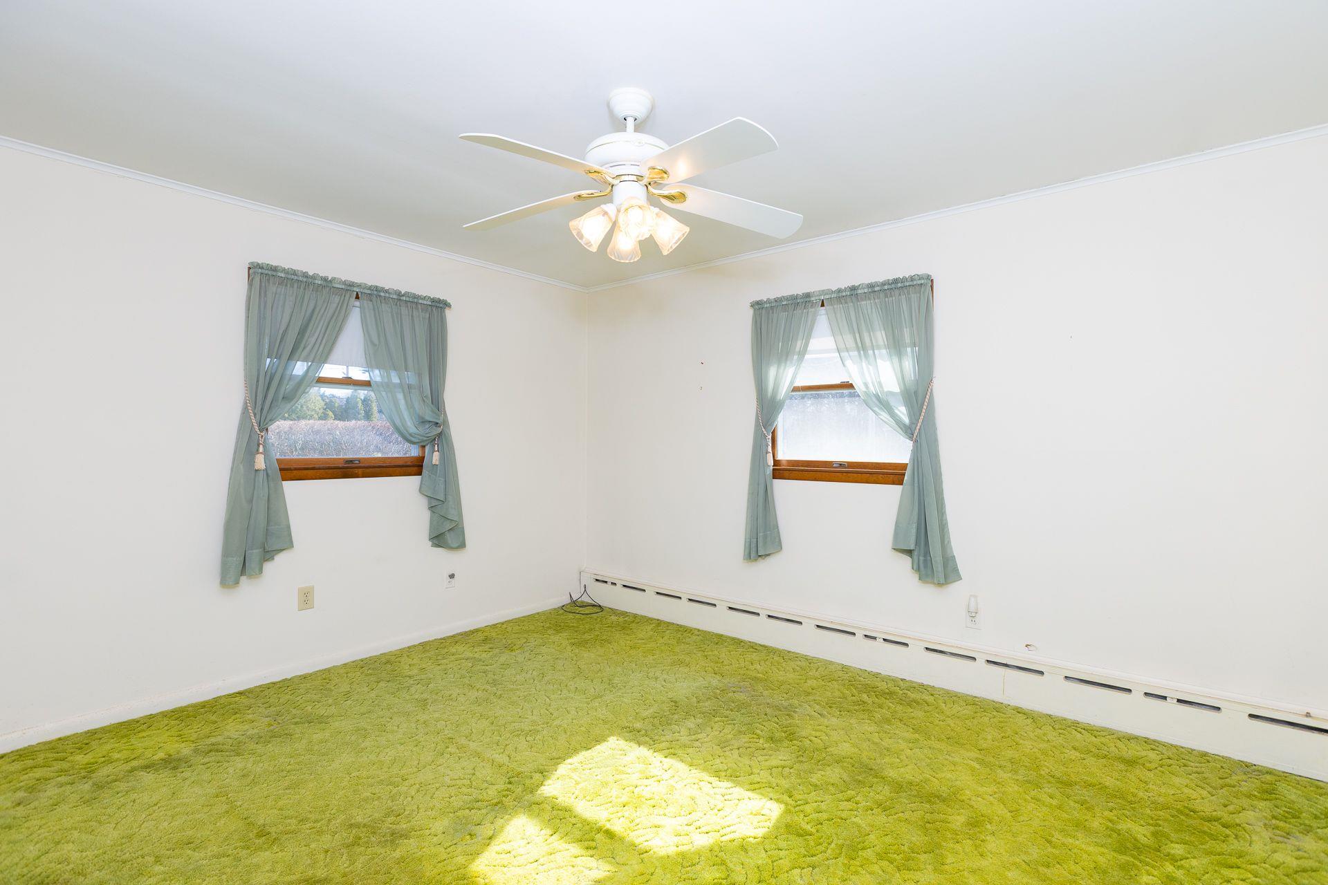 13 Tuttle Avenue, Eastport, New York image 10