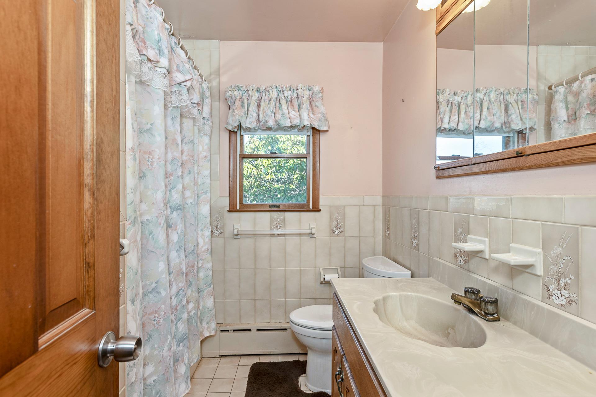 13 Tuttle Avenue, Eastport, New York image 13