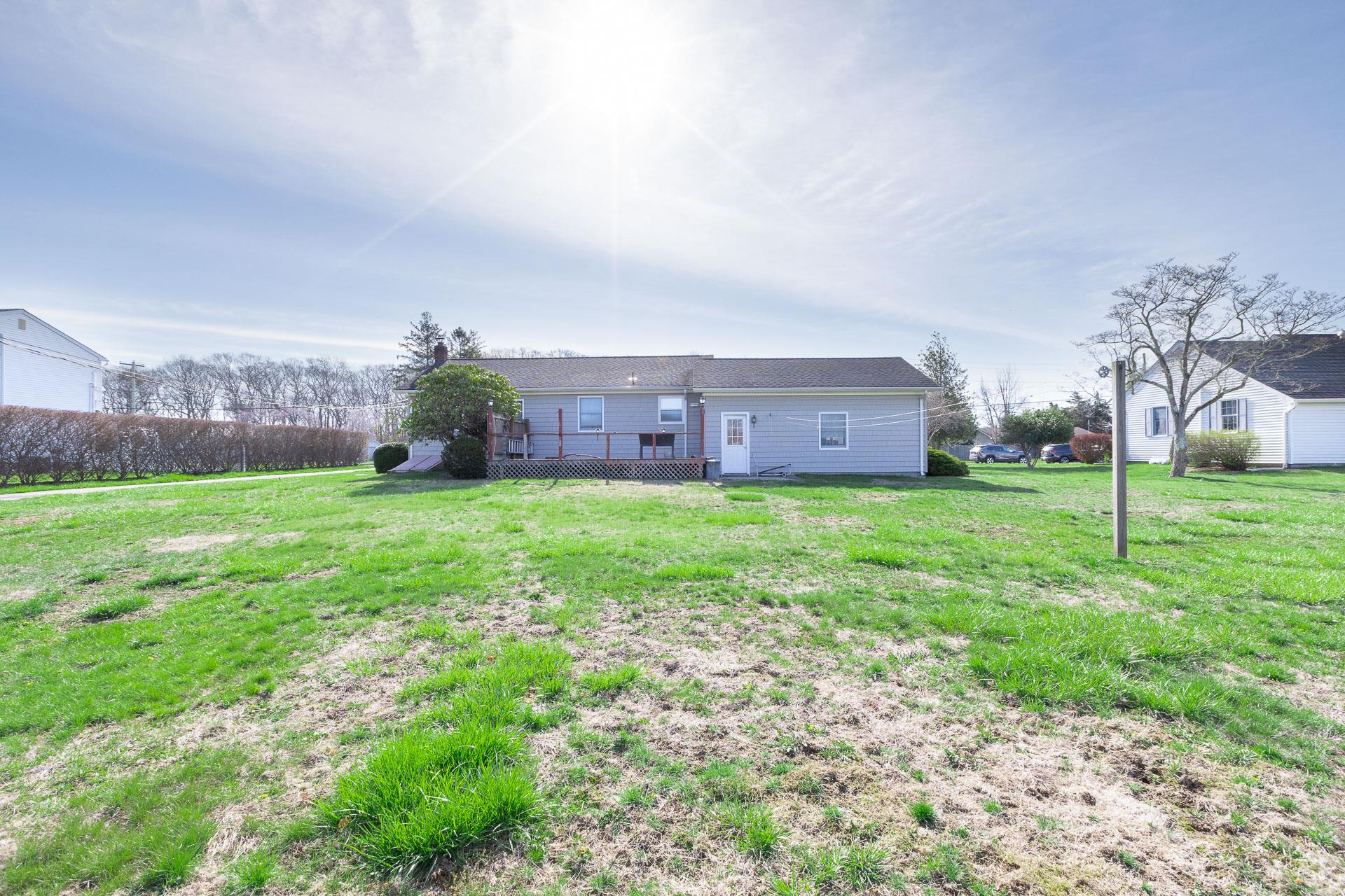 13 Tuttle Avenue, Eastport, New York image 18