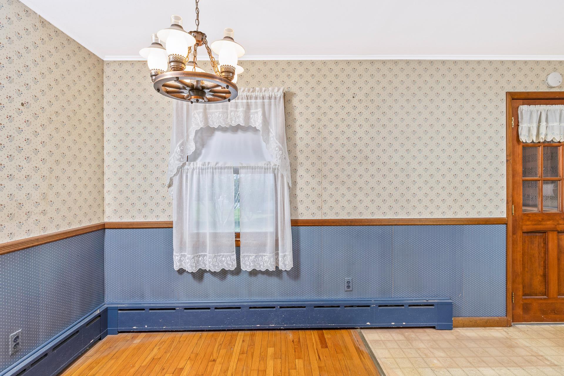 13 Tuttle Avenue, Eastport, New York image 9