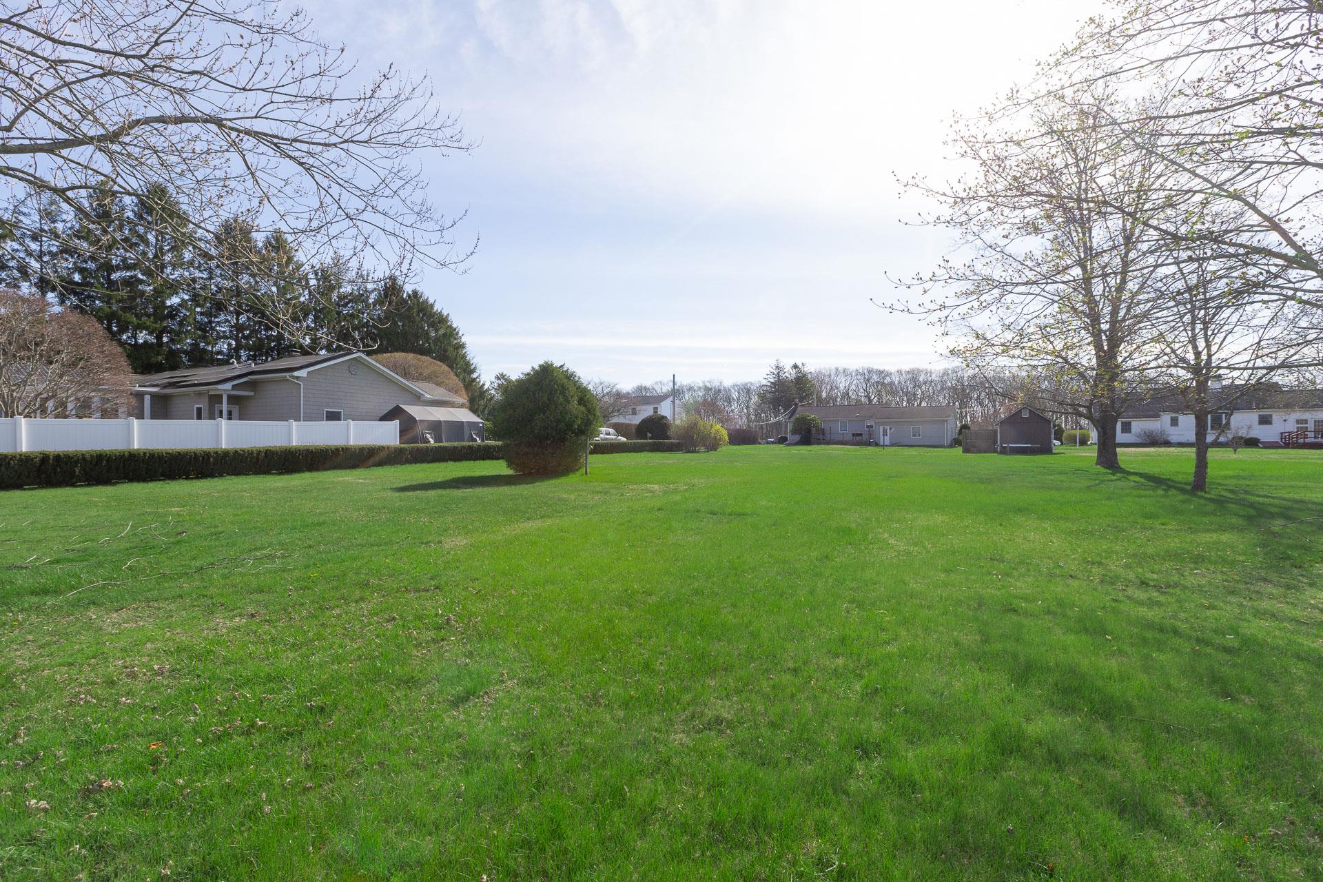 13 Tuttle Avenue, Eastport, New York image 16