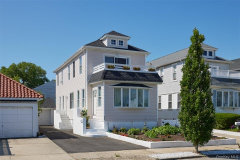 Homes For Rent - 412 W Hudson Street<br/> Nassau County, Long Beach, NY 11561