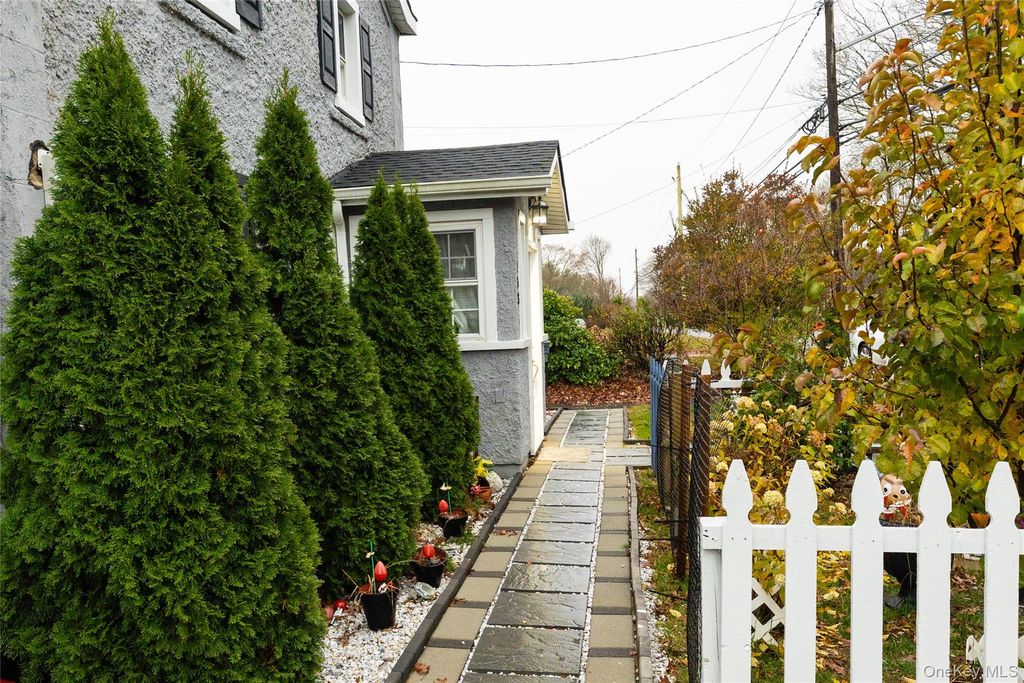 Photo of 163 Orchard Road, East Patchogue, NY 11772 (MLS # 943576)