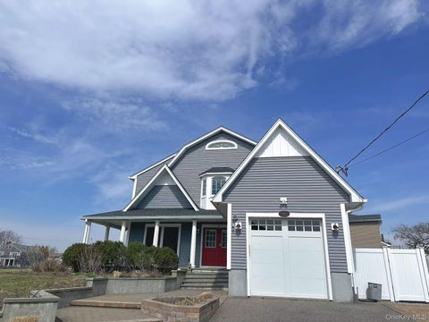 Homes For Sale - 1 E Lincoln Avenue<br/> Massapequa, NY 11758