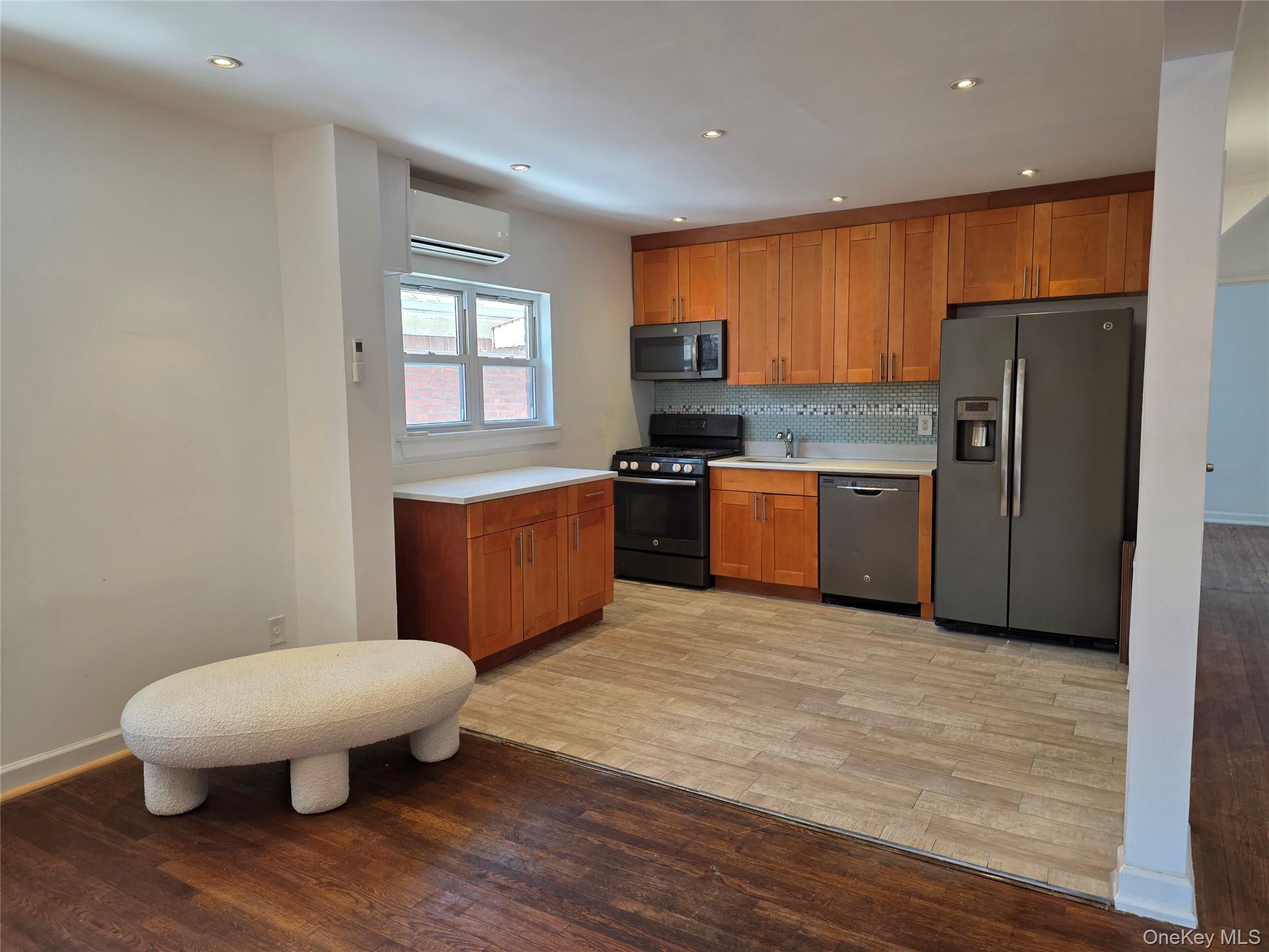 65-19 Dieterle Crescent