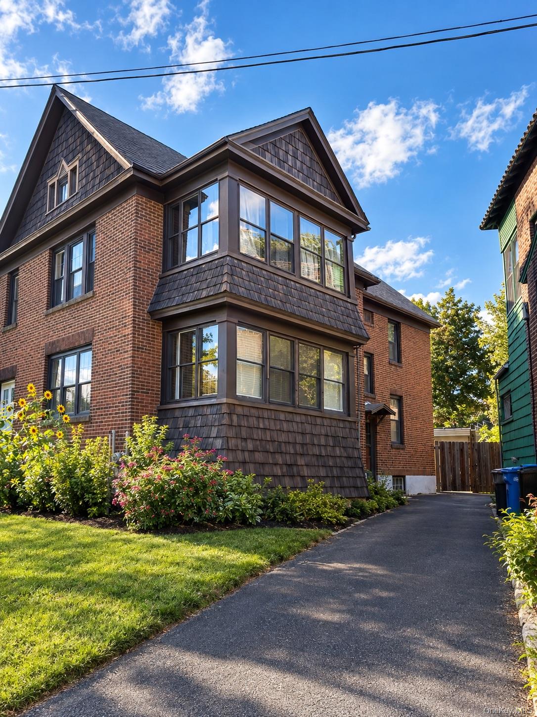 6 View Avenue