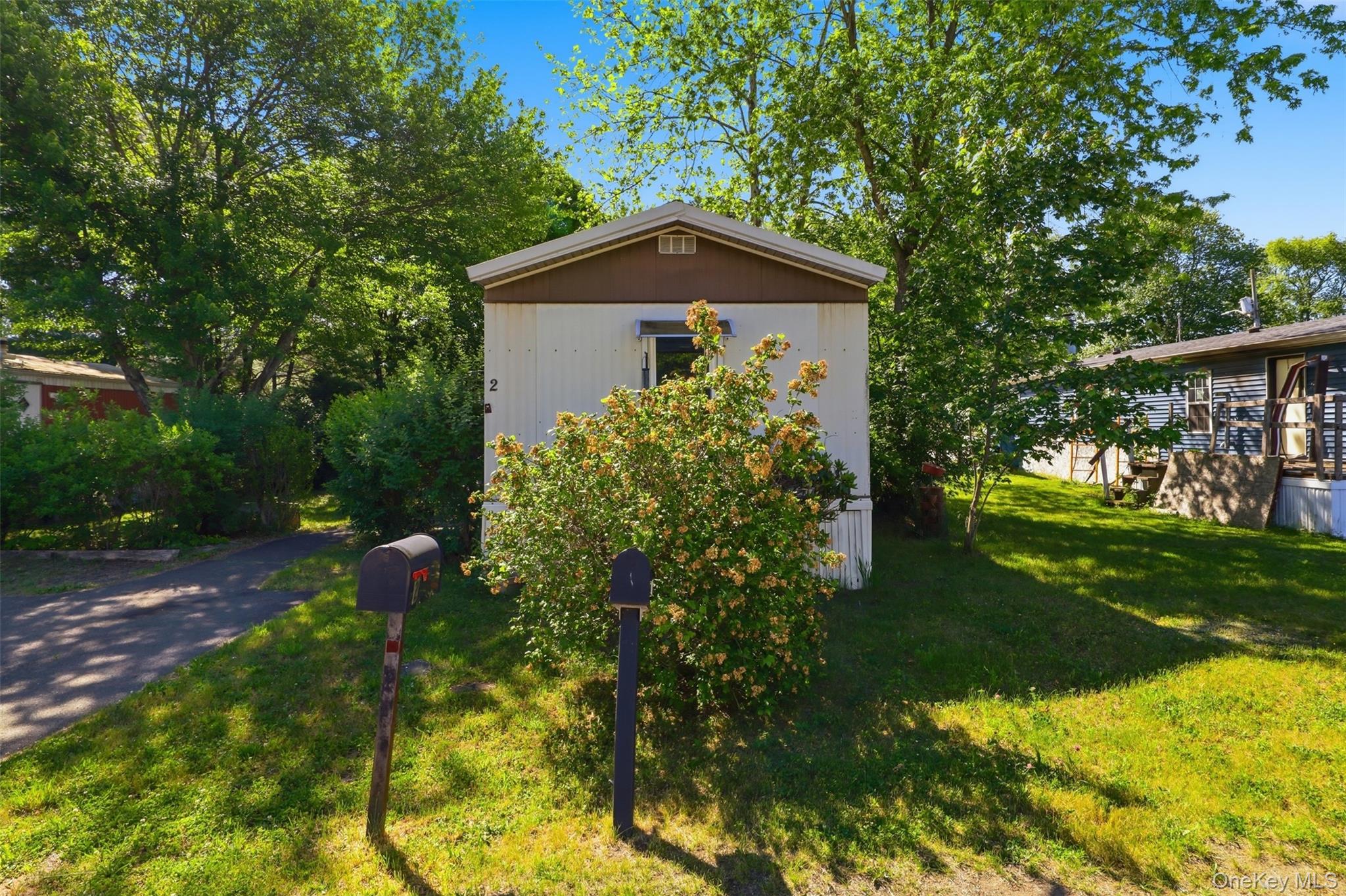 2 Daisy Drive
