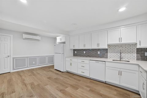 Apartment For Rent - 28 Lakeview Drive<br/> Yorktown Heights, NY 10598