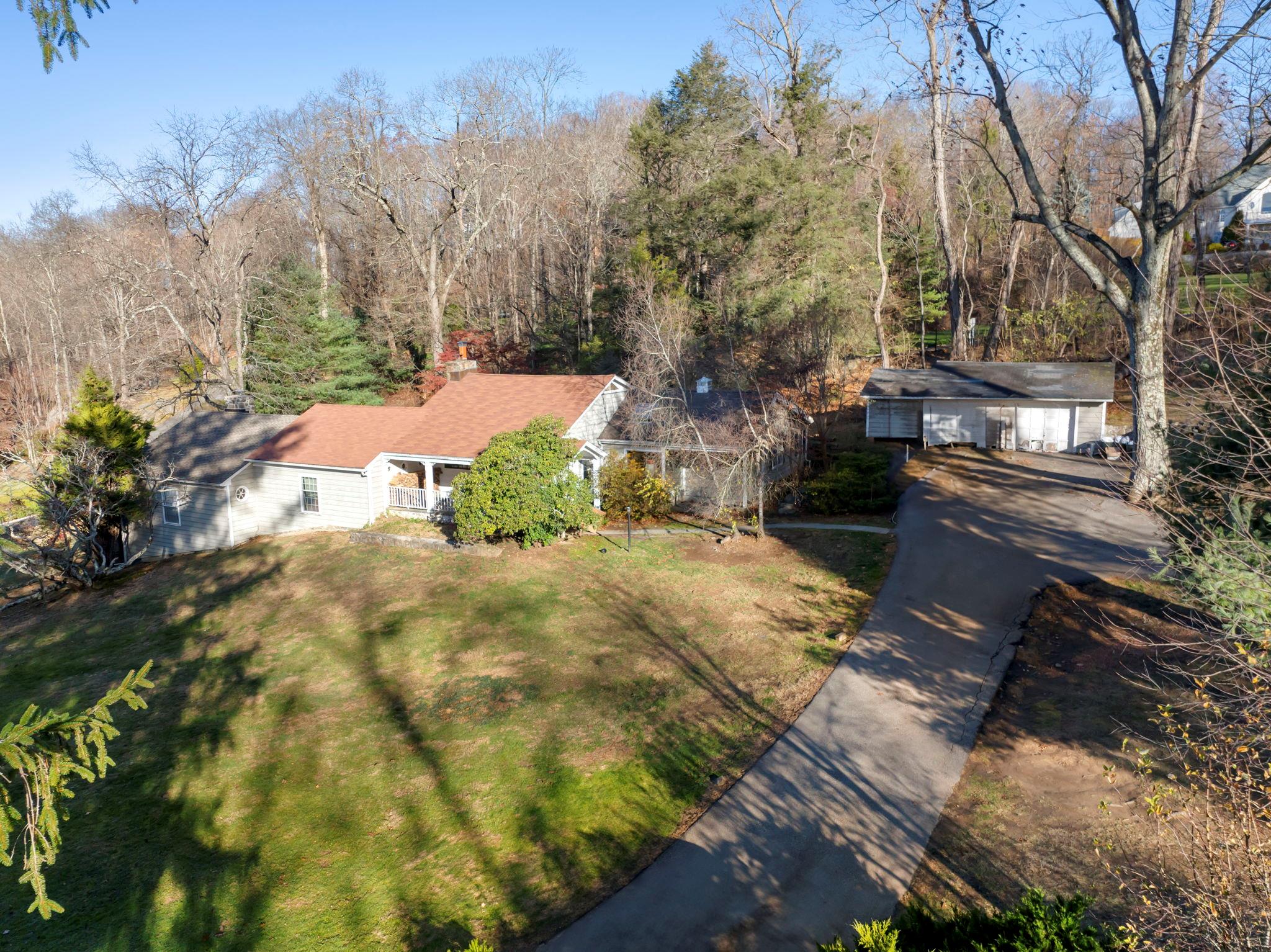 20 High Meadows Rd Mdws, Mount Kisco, New York image 1