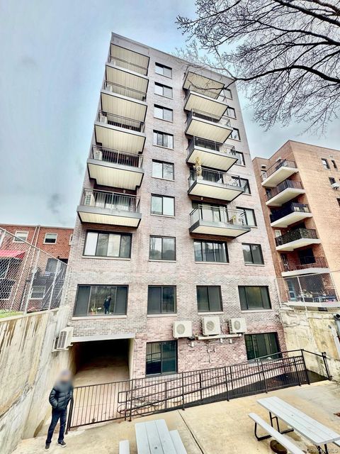 3641 Johnson Avenue Bronx NY 10463