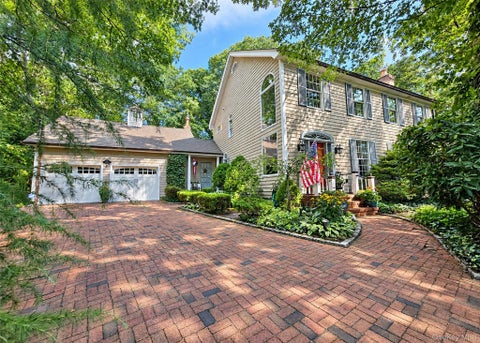 Photo of 259 Astor Drive, Sayville, NY 11782 (MLS # 1041895)