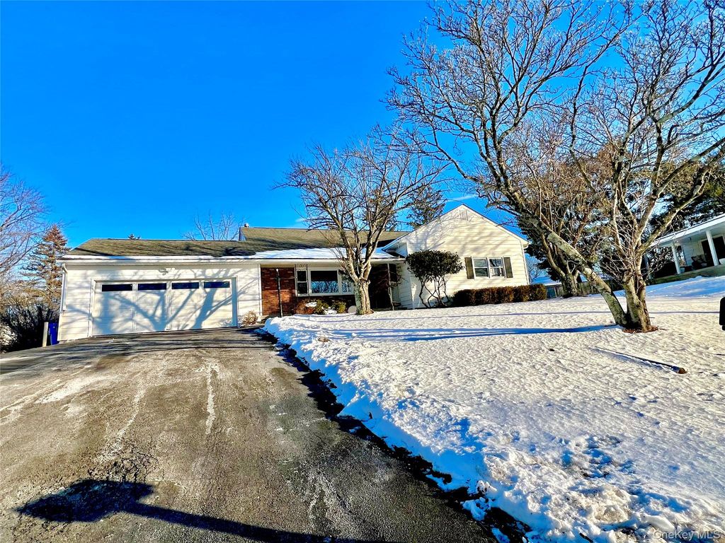 Photo of 14 Rdean Place, Middletown, NY 10940 (MLS # 917166)