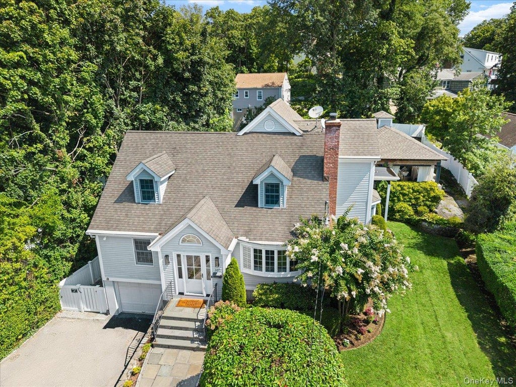 Photo of 305 Florence Street, Mamaroneck, NY 10543 (MLS # 1027077)