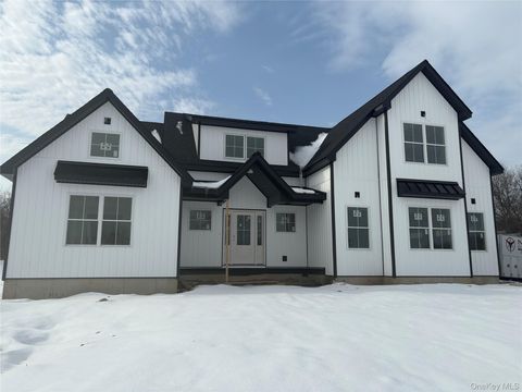 Homes For Sale - 75 Delmar Hill Road<br/> Slate Hill, NY 10973