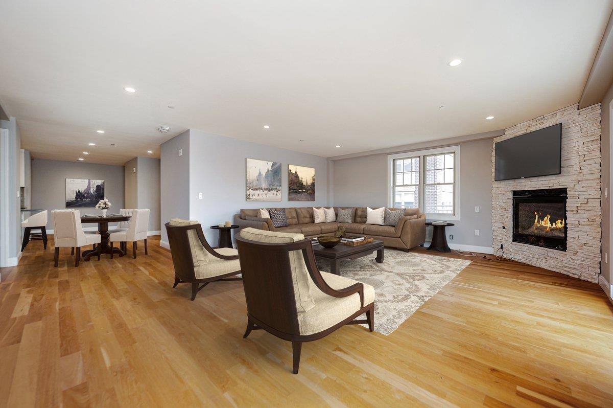 661 W Broadway #202, Long Beach, New York image 3